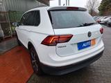 Volkswagen Tiguan Highline 4Motion | 1. Hand | DSG | AHK | - Volkswagen Tiguan Highline mit Diesel-Antrieb