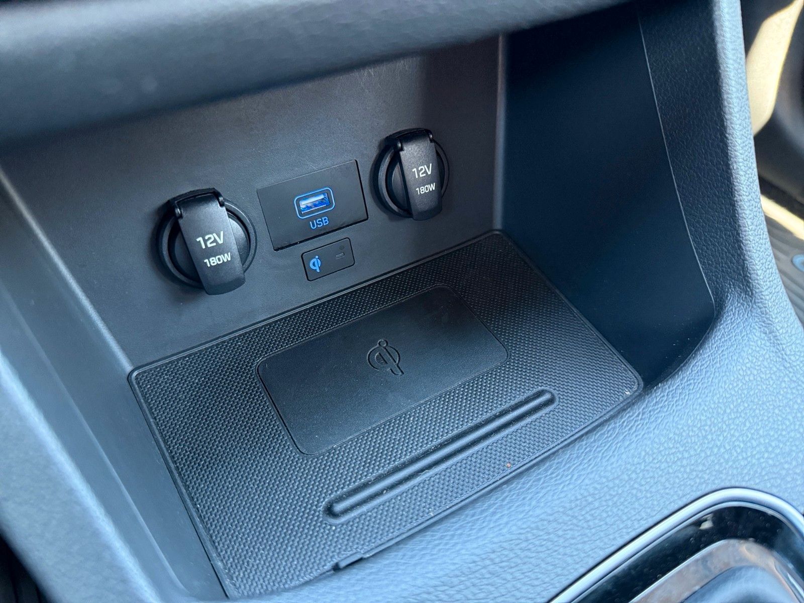 Fahrzeugabbildung Hyundai i30 1.0T 7DCT GARANTIE-9.28 LED+CARPLAY+KAMERA+