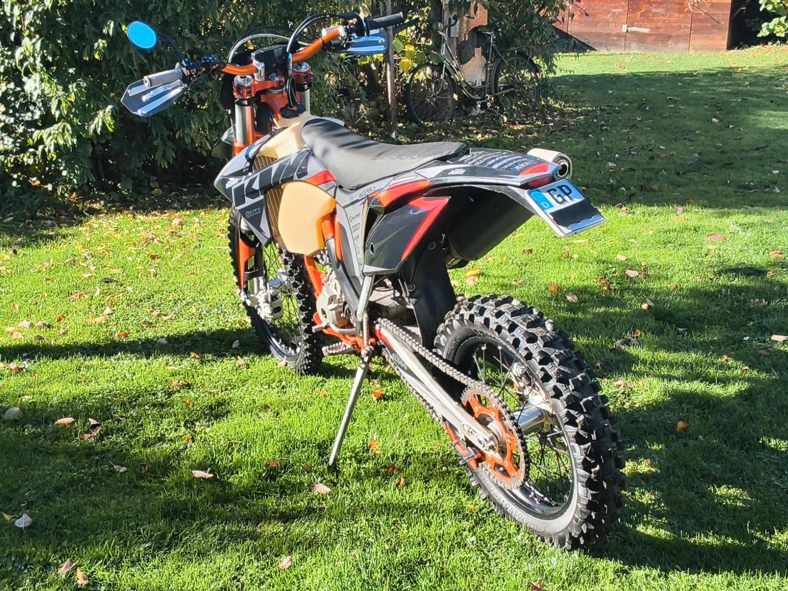 KTM EXC 2012 — салон