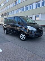Ford Tourneo Custom - Ford Tourneo Custom
