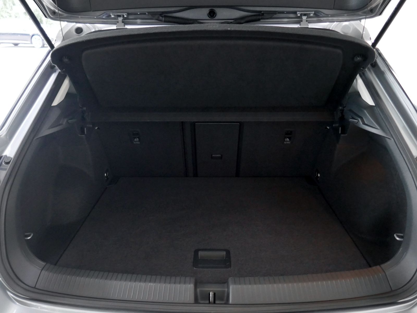 Fahrzeugabbildung Volkswagen T-Roc Style 2.0 TDI DSG | LED AHK RFK ACC Navi