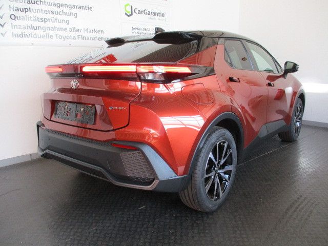 Fahrzeugabbildung Toyota C-HR Plug-In Hybrid FWD Teamplayer