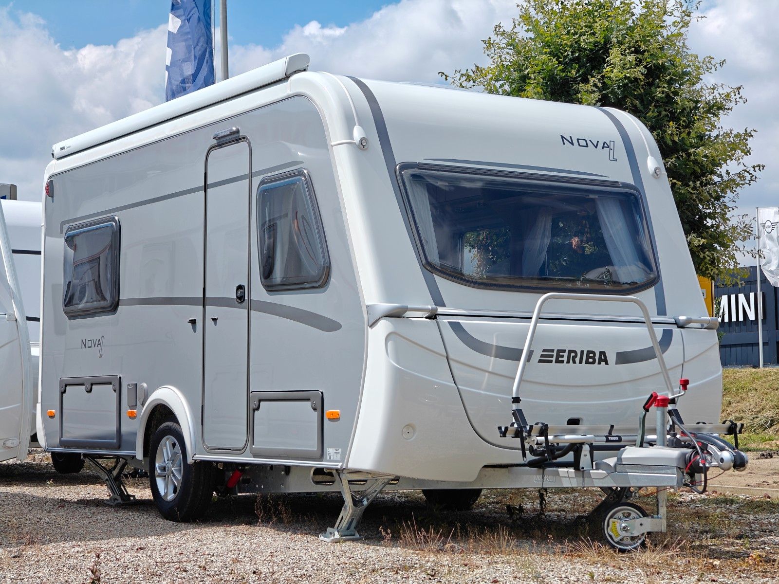 Fahrzeugabbildung HYMER / ERIBA / HYMERCAR Nova Light 465 - Elegance, Moving, Markise -