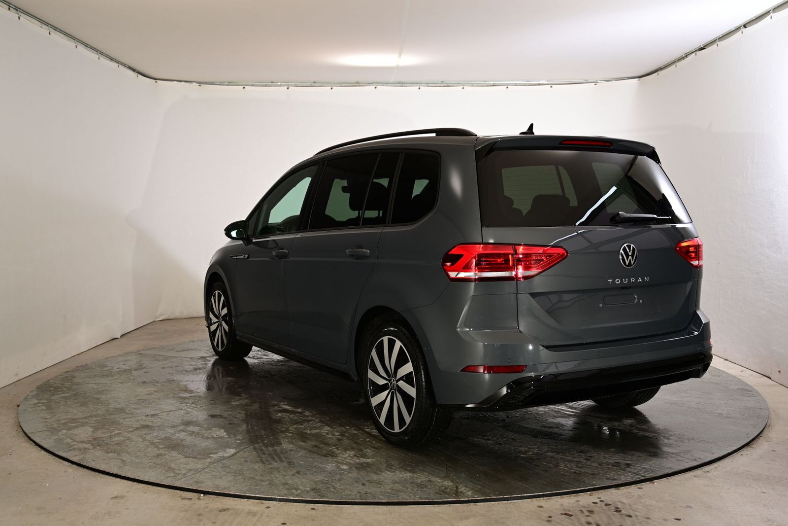 Volkswagen Touran Highline R-Line ACC|AHK|RFK|PANO|7-Sit... imagem 3