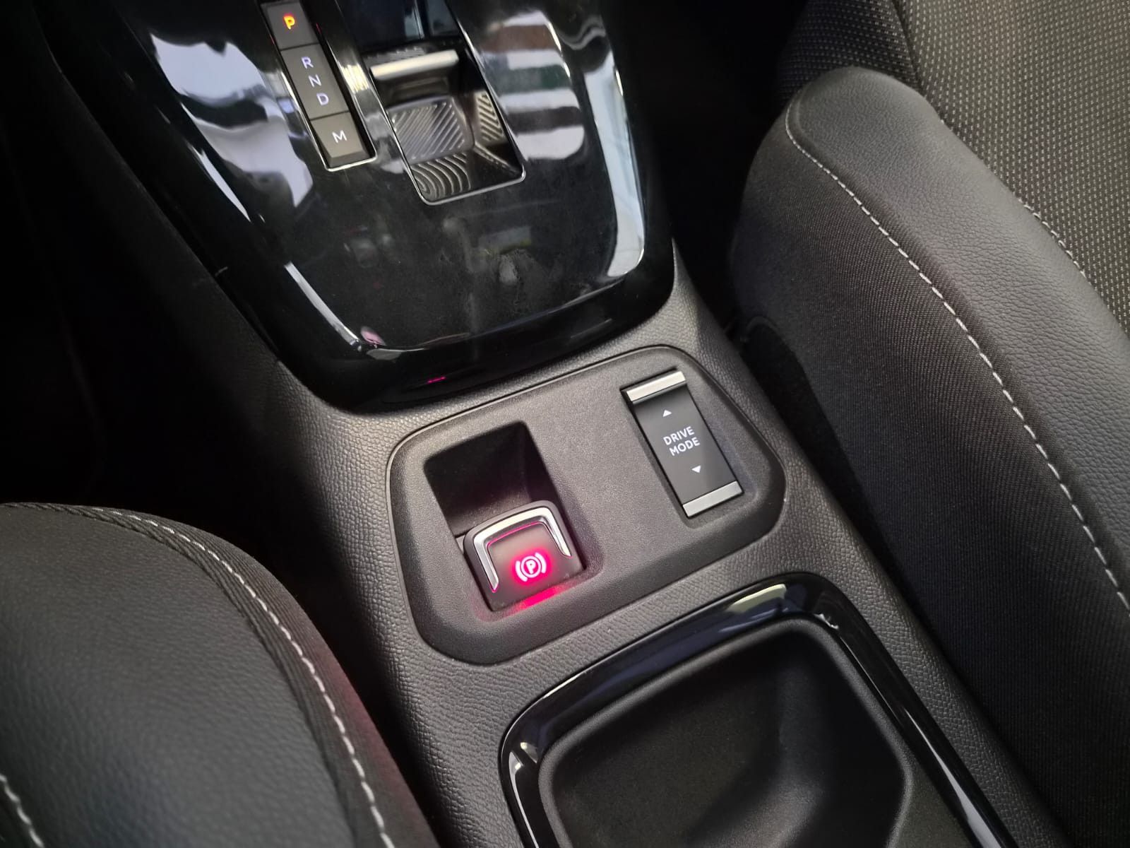 Fahrzeugabbildung Opel Corsa F GS / KAMERA/NAVI/CARPLAY/6TKM