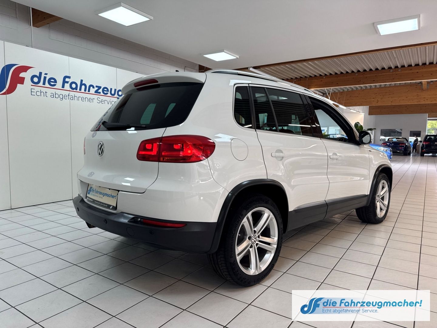 Fahrzeugabbildung Volkswagen Tiguan Lounge Sport & Style 4x4 AHK sch.