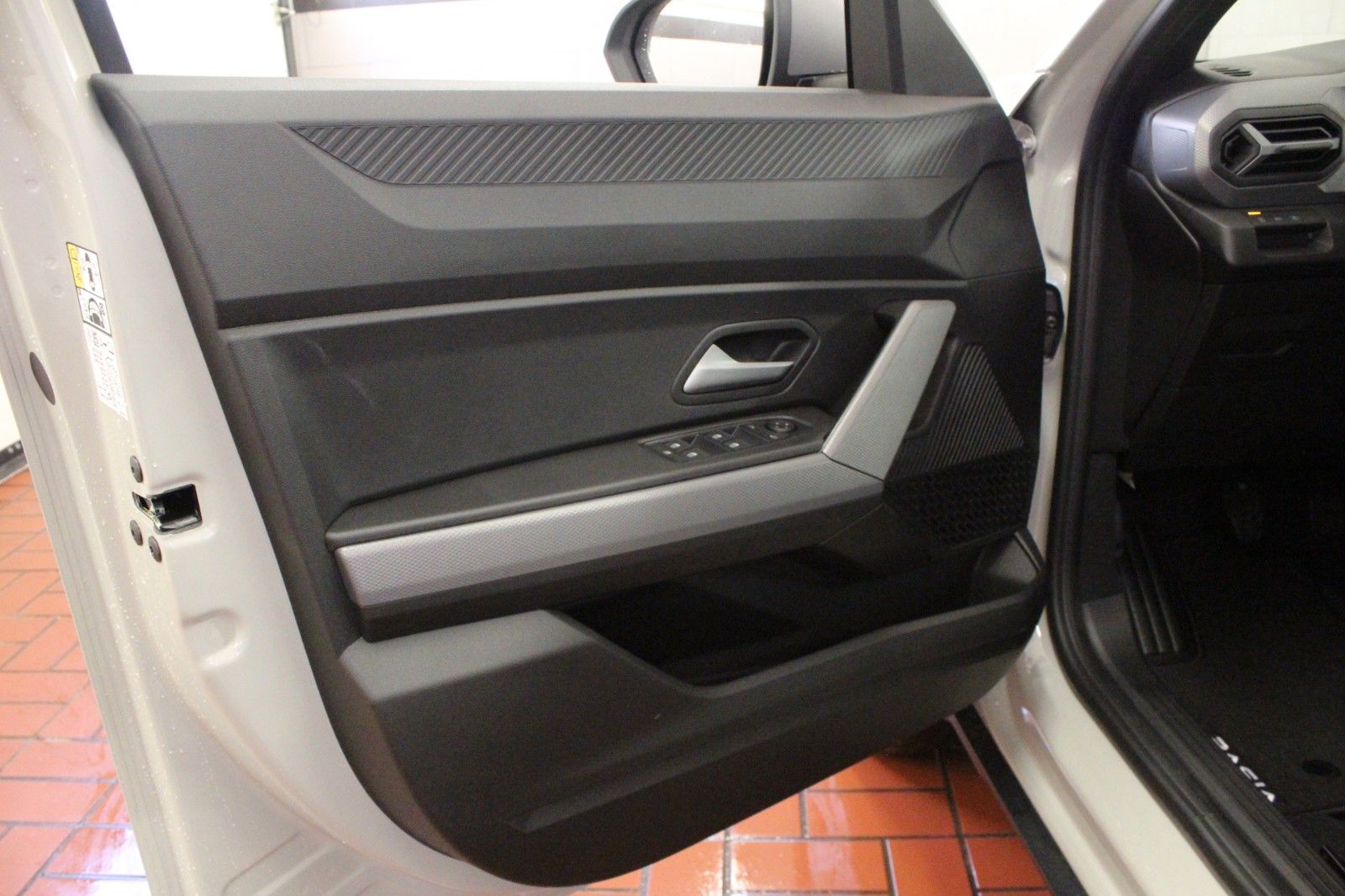 Fahrzeugabbildung Dacia Duster mild hybrid 140 Expression*Winterp.*MY 26