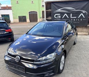 Volkswagen Golf - 1