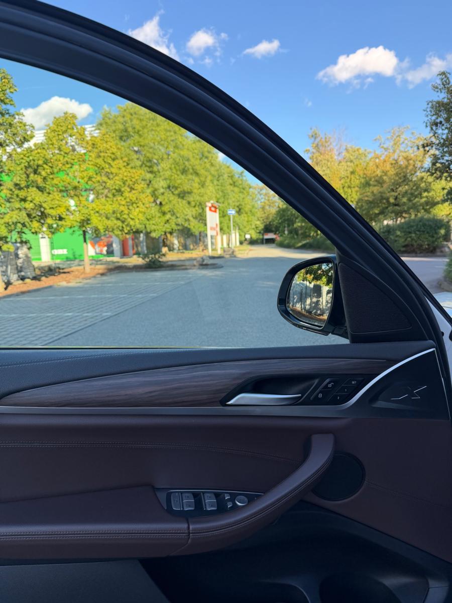 BMW X3 M40 M40d AT -*PANO*STANDHZ*SITZBELÜFTUNG*