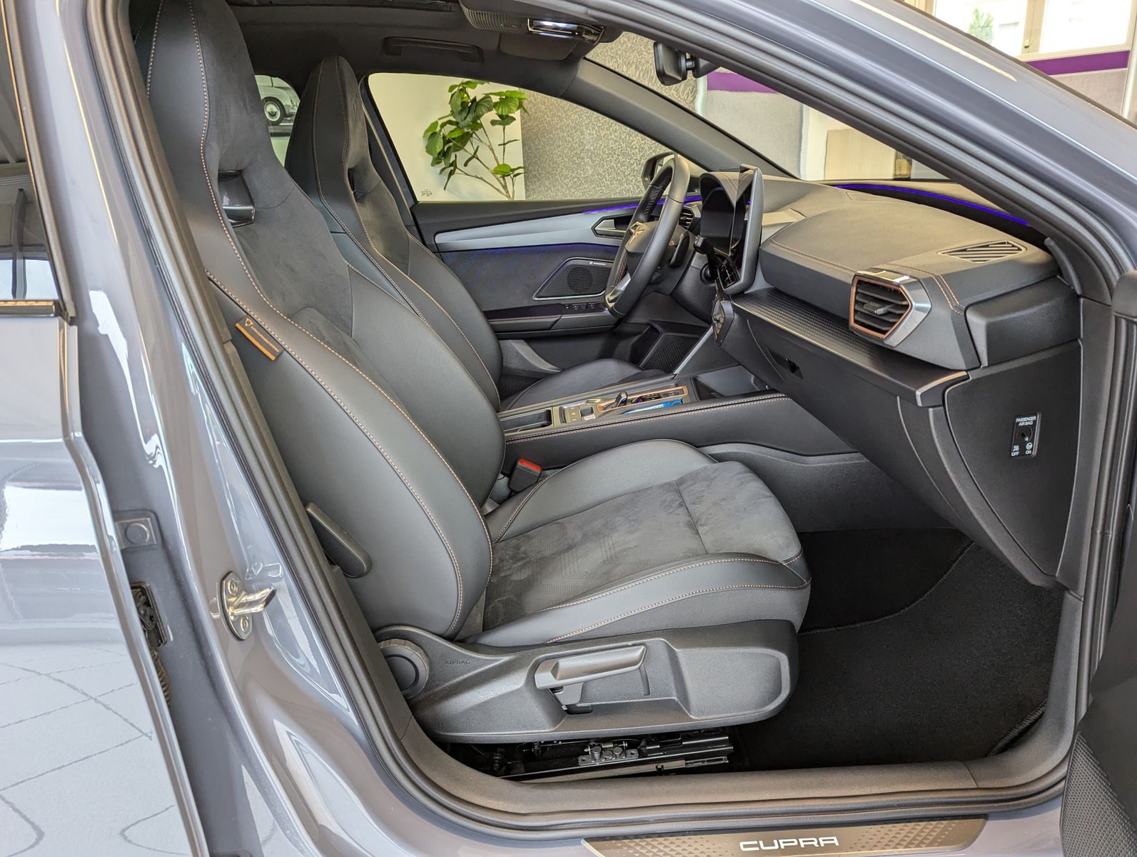 CUPRA Leon 1.5 eTSI Sennh. Matrix Pano Edge/Dynamic - Image 15