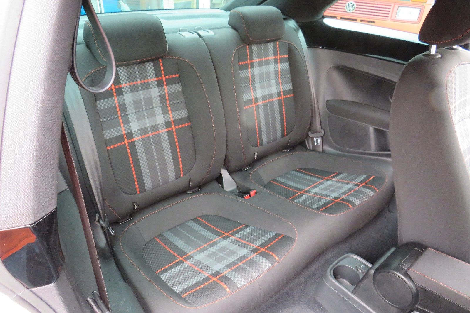 Fahrzeugabbildung Volkswagen Beetle Lim. Club XENON NAVI APP-CONNECT PDC 18`