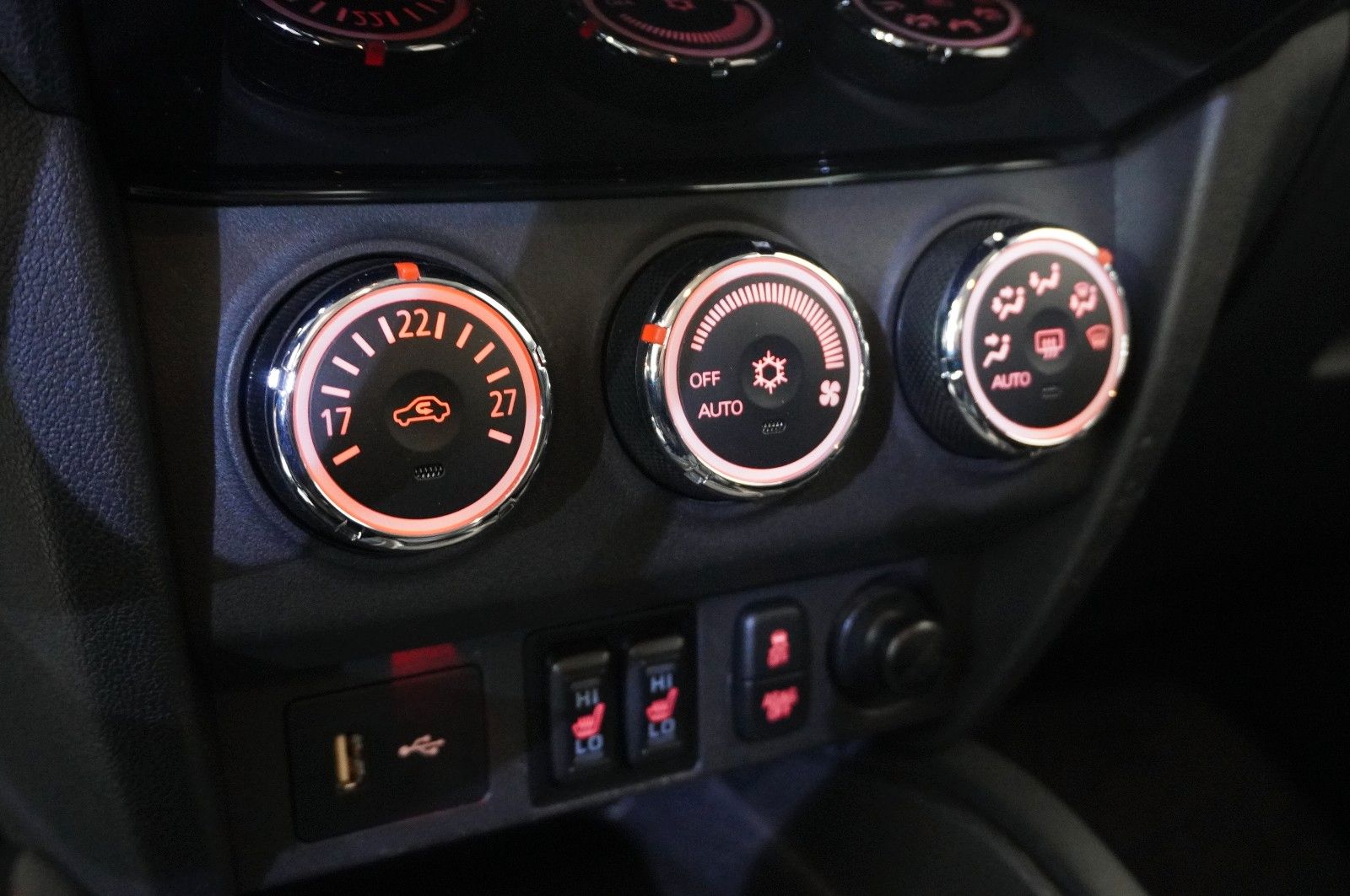 Fahrzeugabbildung Mitsubishi ASX 1.6 EDITION 2WD NAVI/LED/KAMERA/SHZ/TEMP/DAB