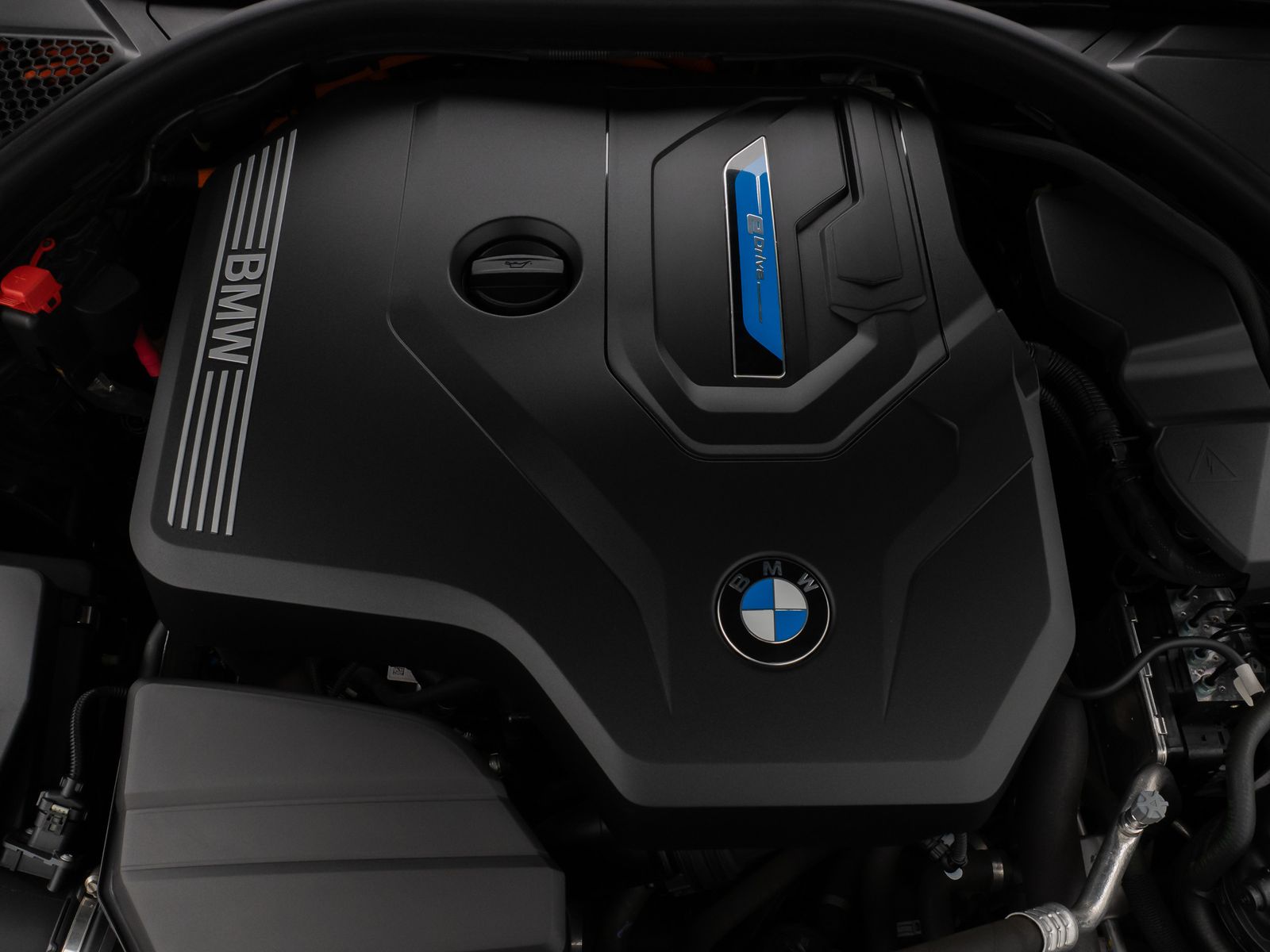 Fahrzeugabbildung BMW 330e  M Sport Kamera DAB HiFi DrivAssist 19Zoll