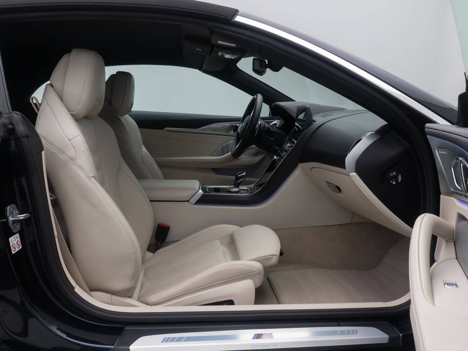 Fahrzeugabbildung BMW 840i xD Individual B&W SoftCl Laser 360°HUD Voll