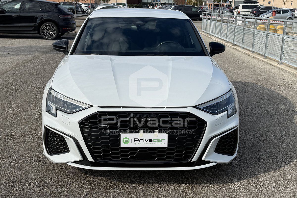 Audi AUDI A3 SPB 40 TDI quattro S tronic Identity Bla imagem 2