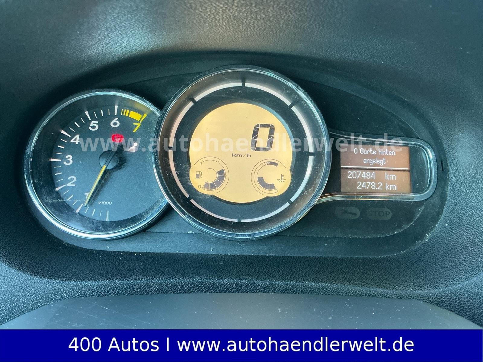 Renault Megane 2011 — photo 10