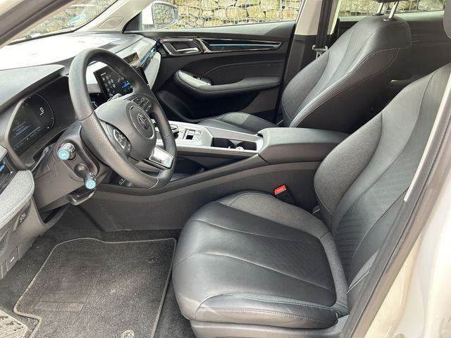 MG MG5 Maximal Luxury
