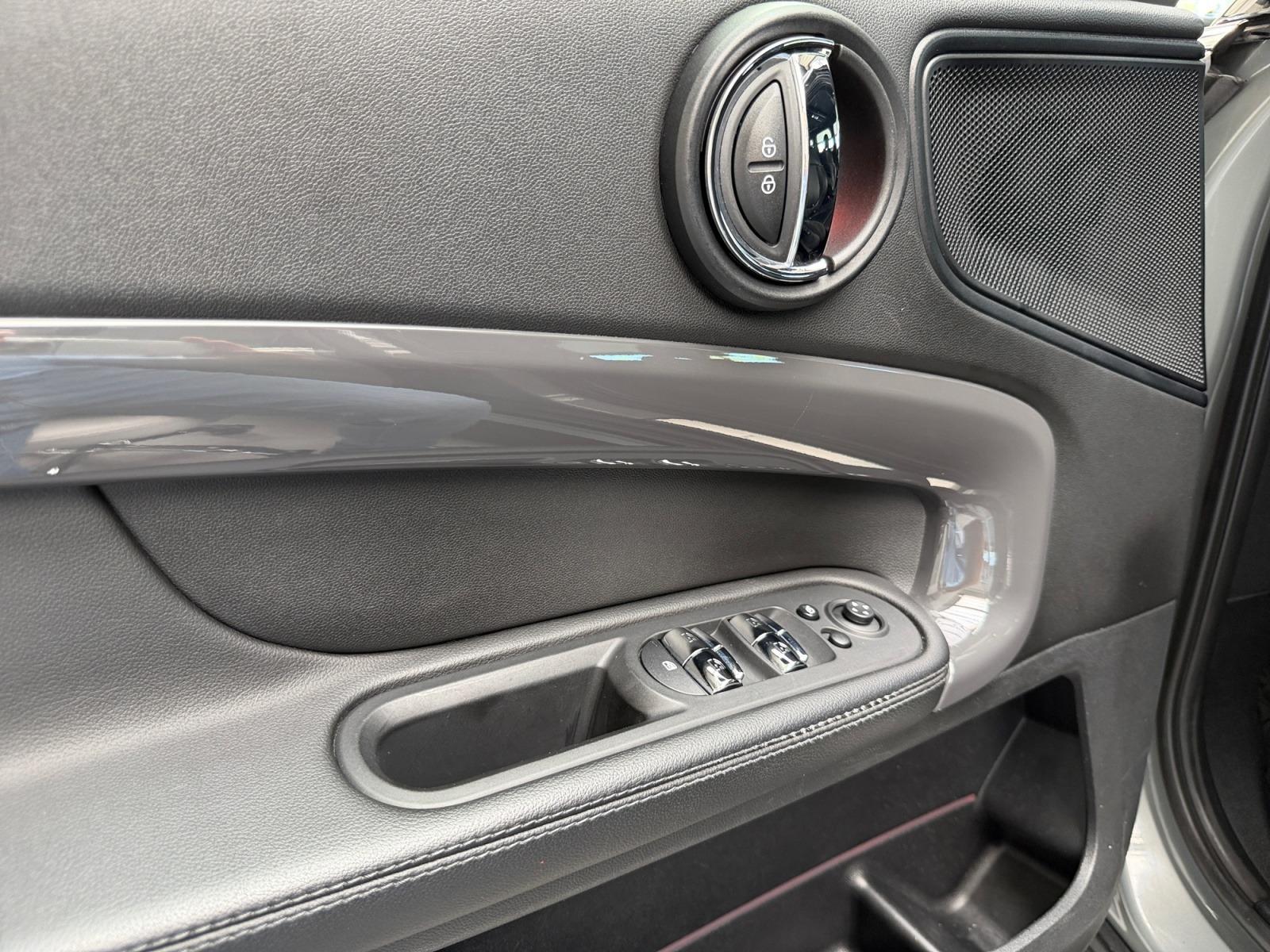 MINI COOPER S COUNTRYMAN LEDER +PEPPER+NAVI+PANO+LED+