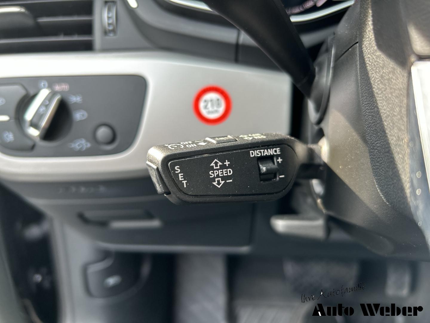 Audi A4 Avant 45TFSI qu. S-line Matrix Pano AHK Tour