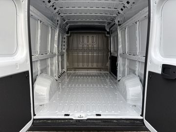 Fotografie 9 des Opel Movano 2.2 BlueHDi 140 L3H2 VA