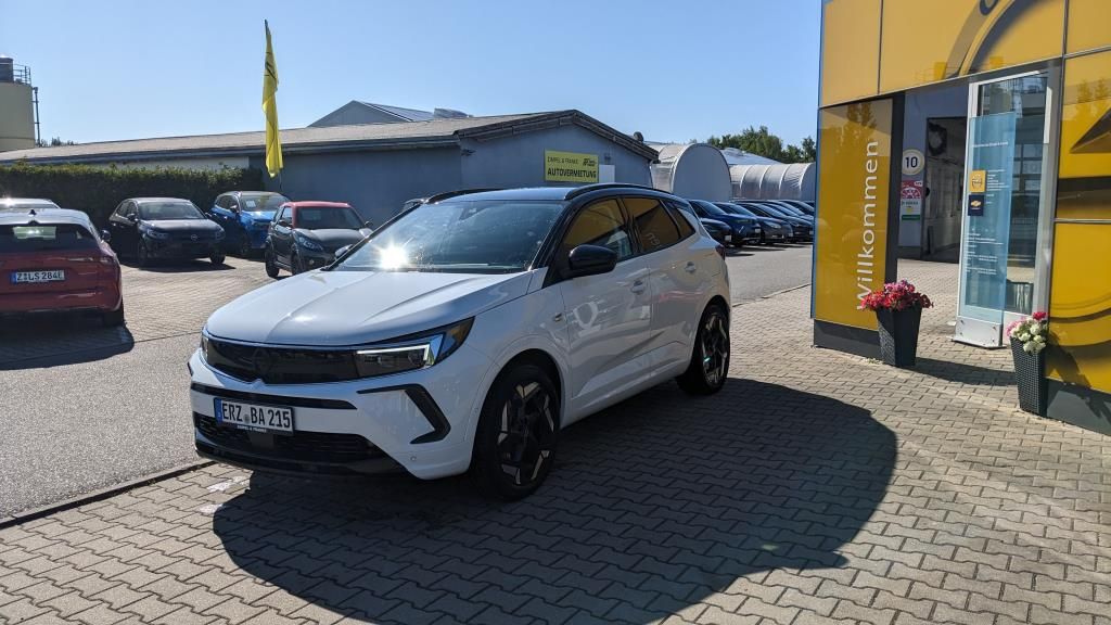 Autohaus Zimpel & Franke - Opel GRANDLAND GSe Hybrid Allrad 221kW 300 PS - Bild 2 Autohaus Zimpel & Franke - Opel GRANDLAND GSe Hybrid Allrad 221kW 300 PS - Bild 2