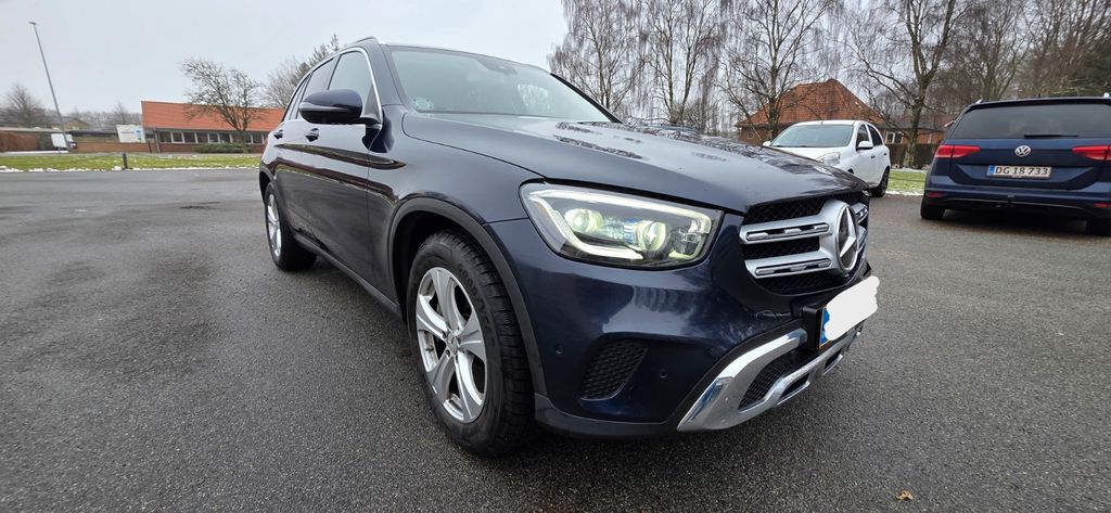 Image of Mercedes-Benz GLC 400
