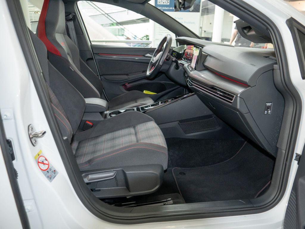 Volkswagen Golf VIII GTI 2.0 TSI Kamera LED APP Sitzhzg, миниатюра 3
