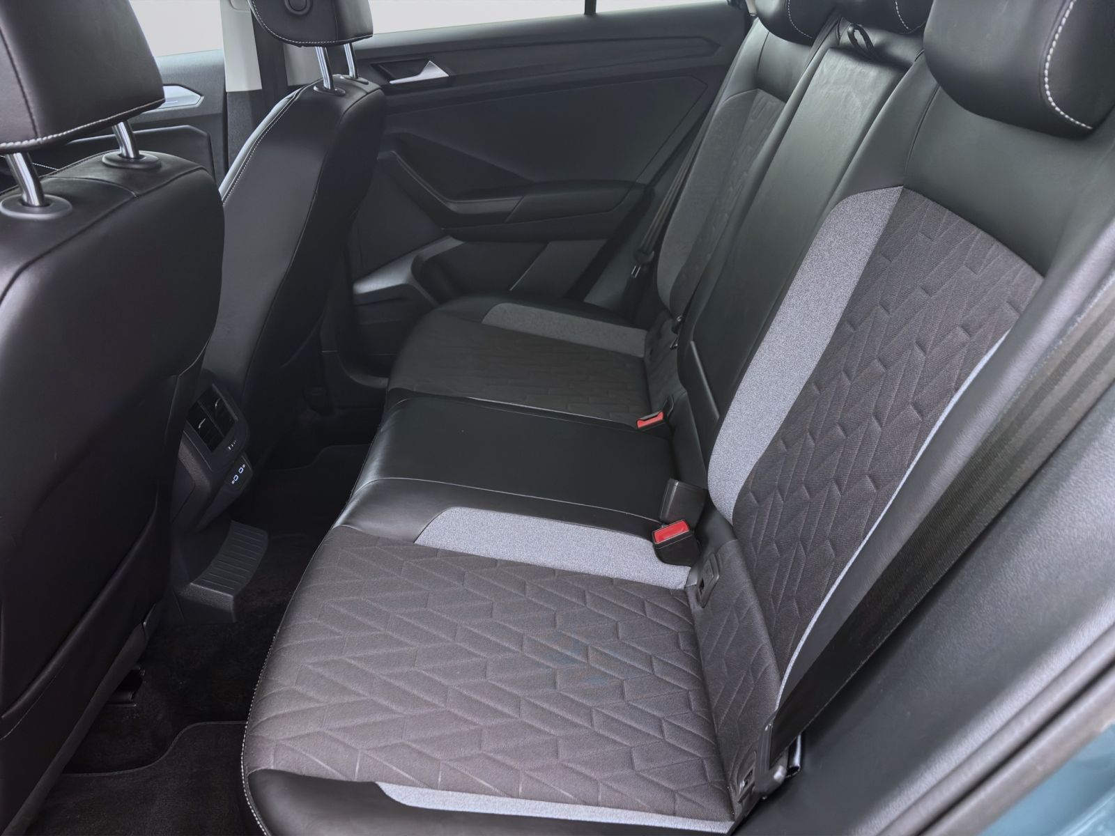 Volkswagen T-Roc - Bild 16