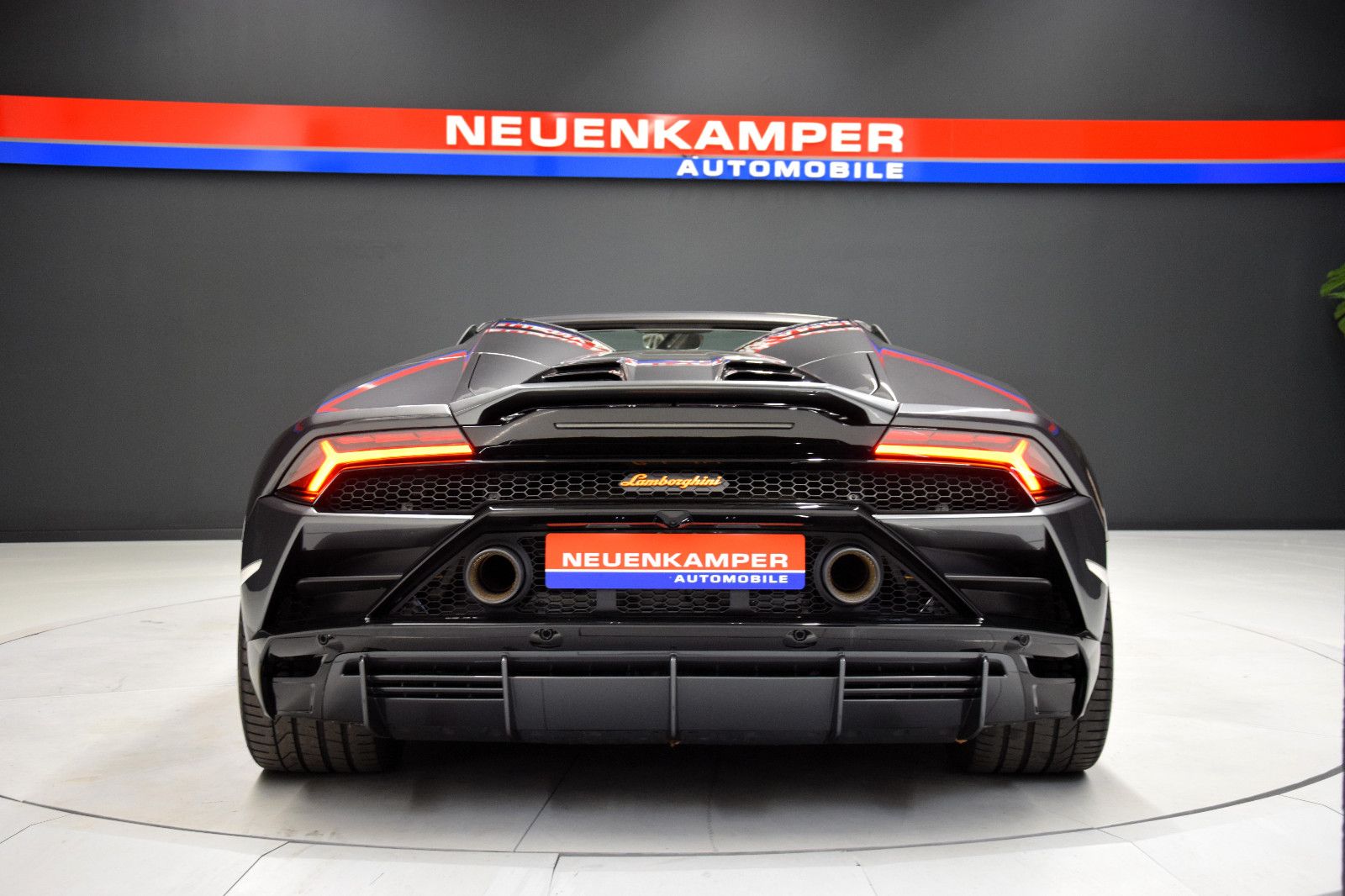 Fahrzeugabbildung Lamborghini Huracán EVO Spyder Carbon Lift Approved +Service