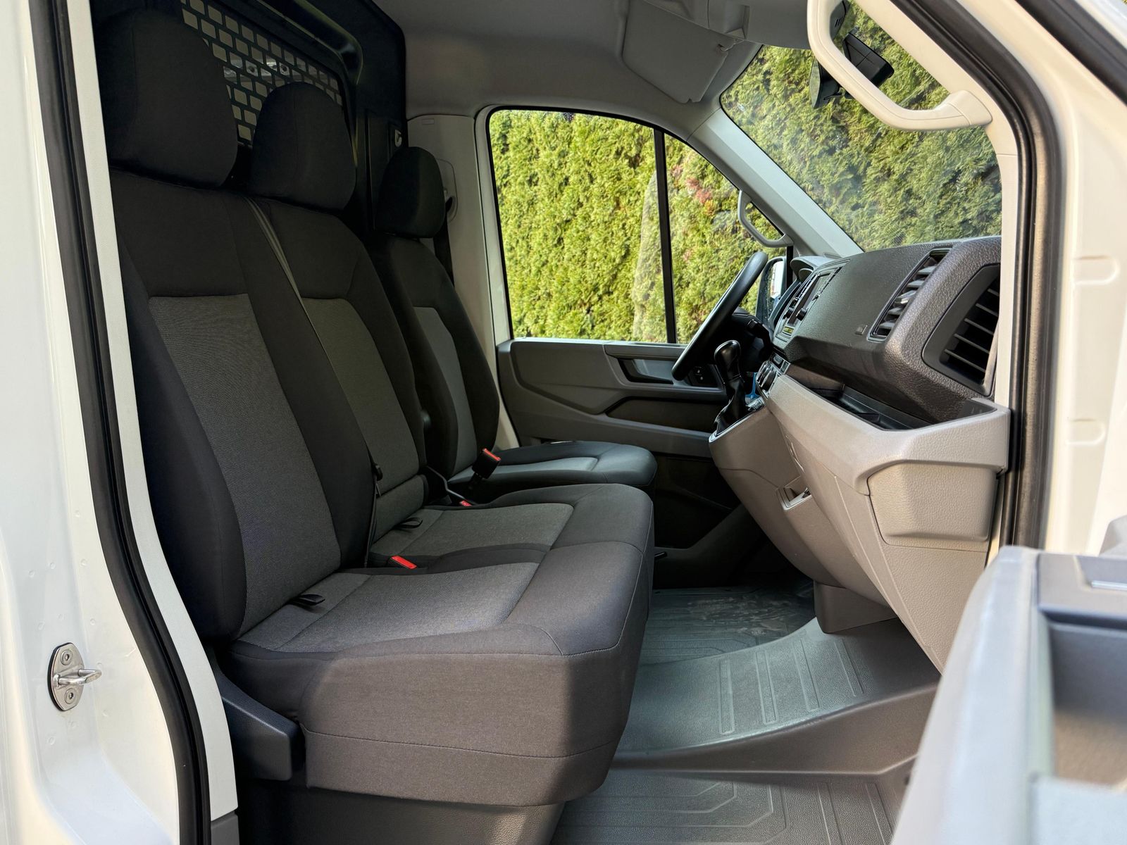 Fahrzeugabbildung Volkswagen e-Crafter Kasten35 L3H3 LED+NAV+SHZ+KAM+CARP+DAB