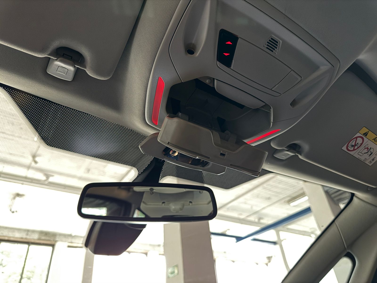 Fahrzeugabbildung Ford S-MAX AUTOMATIK SPORTPAKET TITANIUM X VOLL