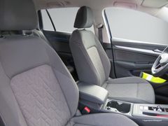 VW Golf VIII Var. 2.0 TDI Life DSG FACELIFT LED Ahk VW Golf VIII Var. 2.0 TDI Life DSG FACELIFT LED Ahk