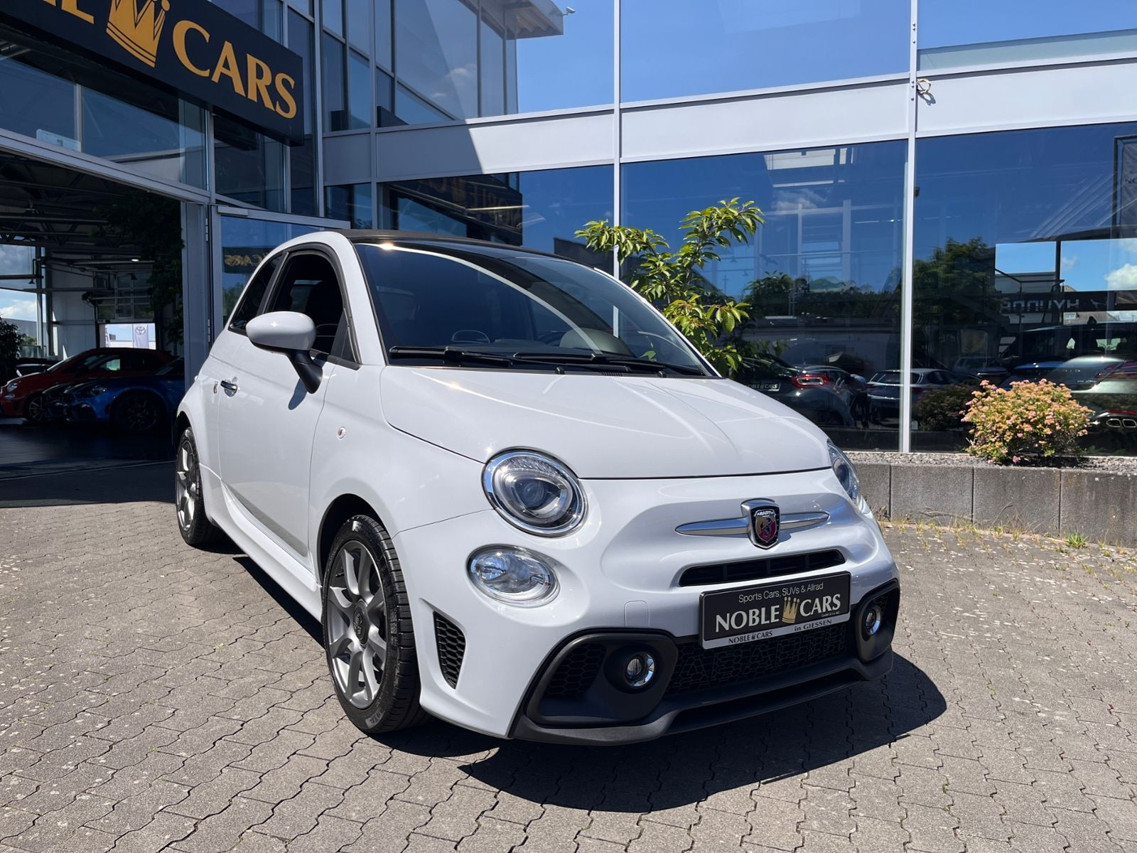 Fahrzeugabbildung Abarth 595C  1.4 T-Jet NAVI ALU