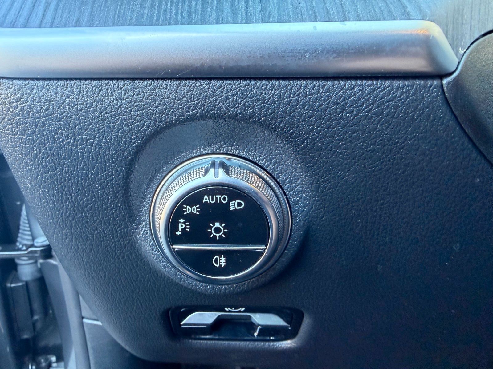 Fahrzeugabbildung Mercedes-Benz C 200 AMG+Memory
