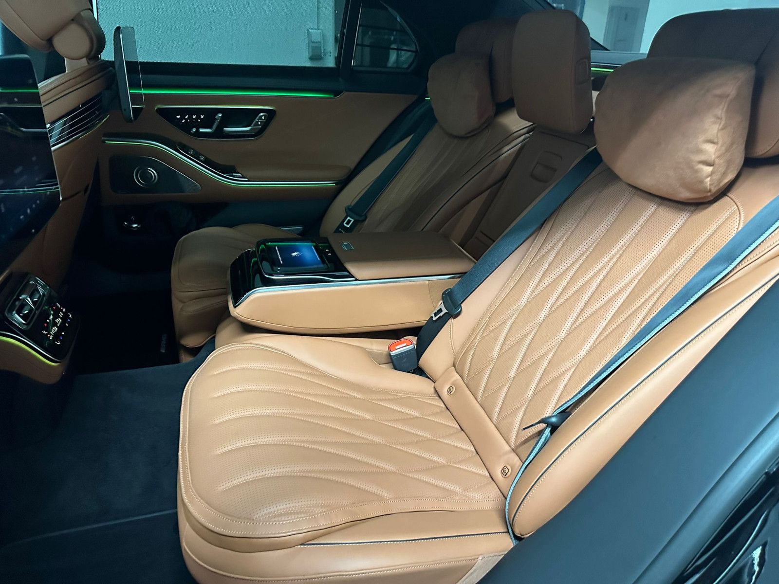 Fahrzeugabbildung Mercedes-Benz S 63 E Performance L *KERAMIK*TV*CARBON*4D*