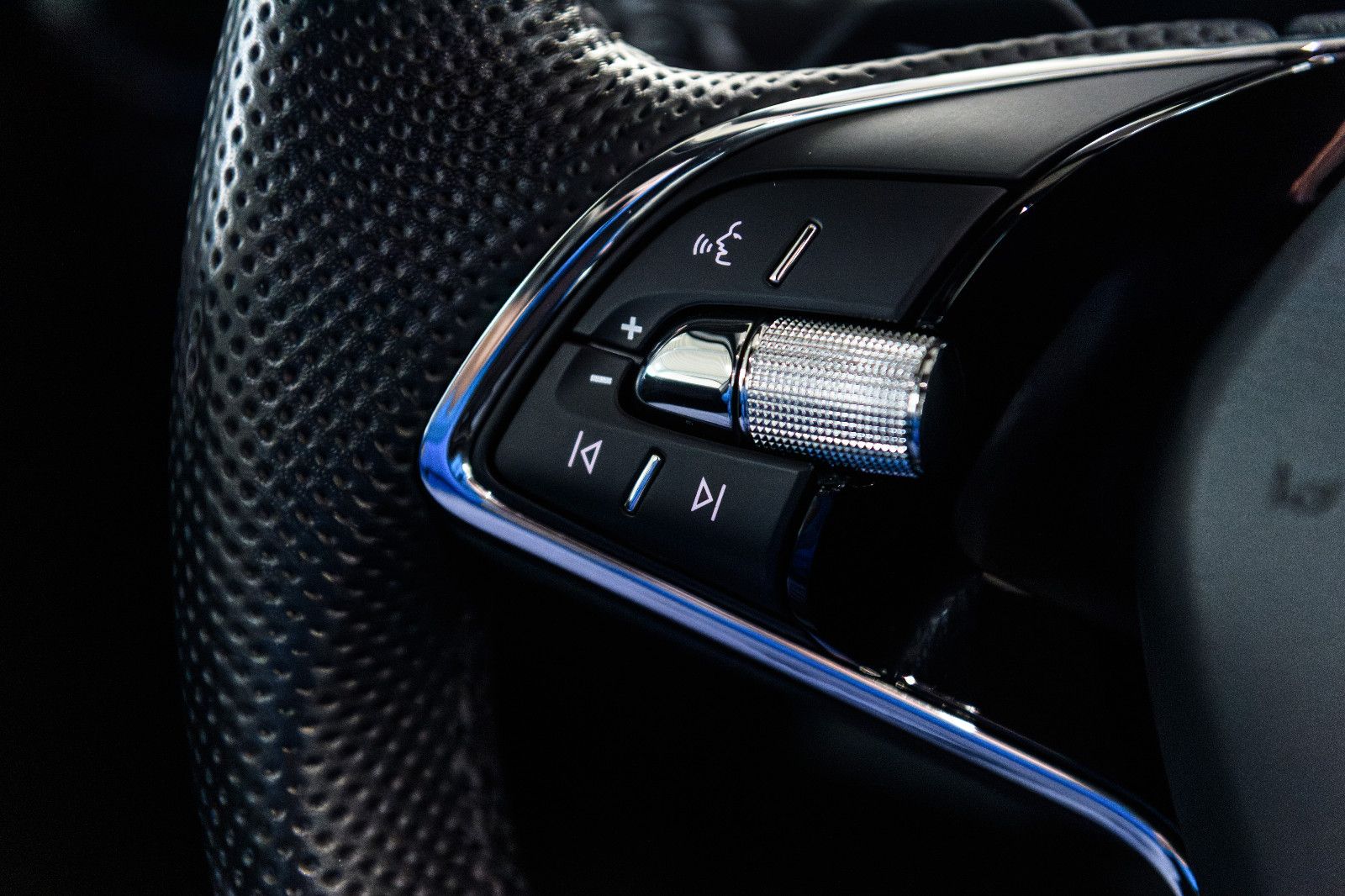 Fahrzeugabbildung SKODA Fabia Monte Carlo 1.0 TSI DSG LED+KAM+GRA+APP