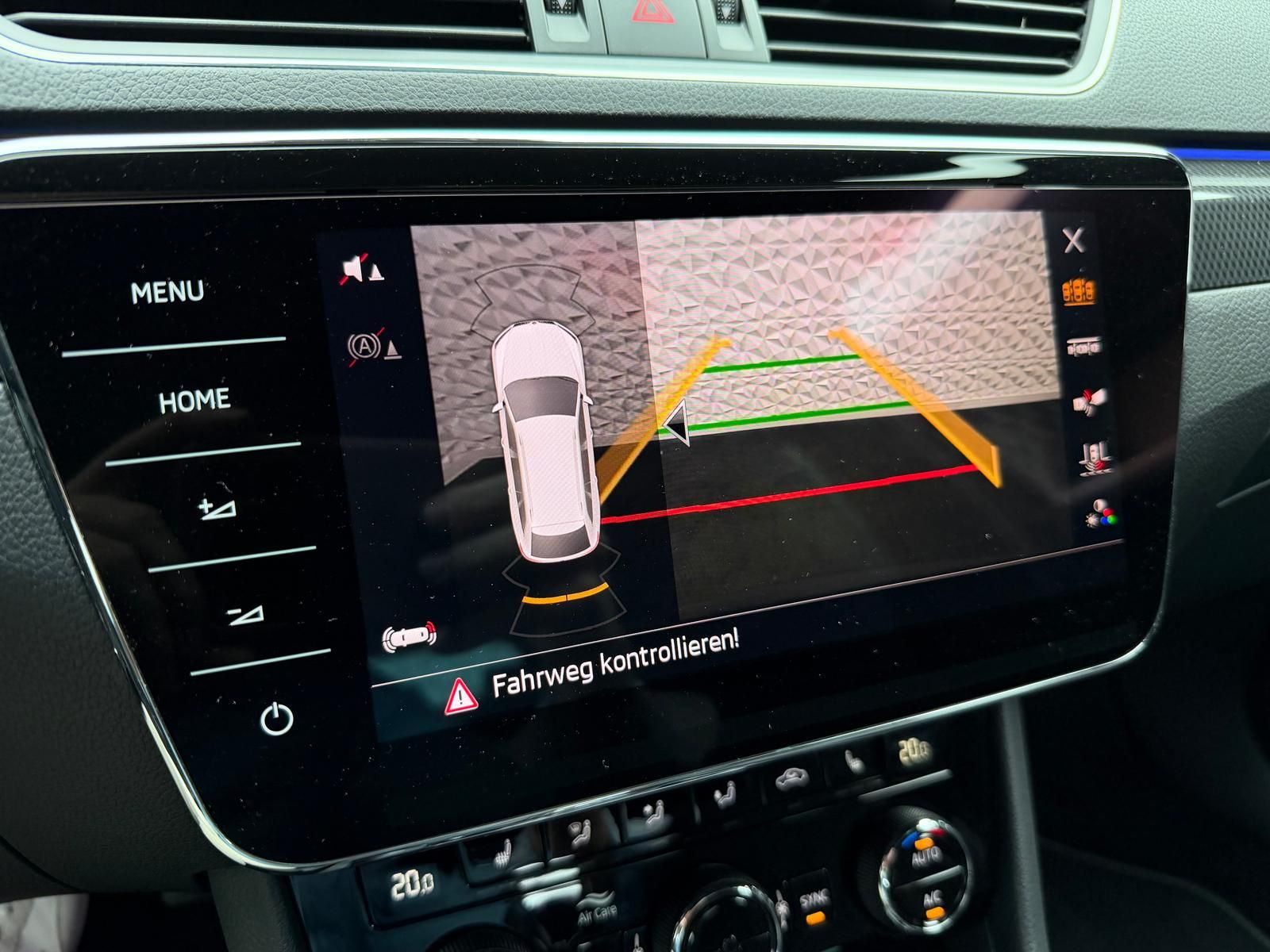 Fahrzeugabbildung SKODA 2.0 TDI 4x4 SPORTLINE/DSG/XDS/DCC/RCAM/AHK/MEMOR