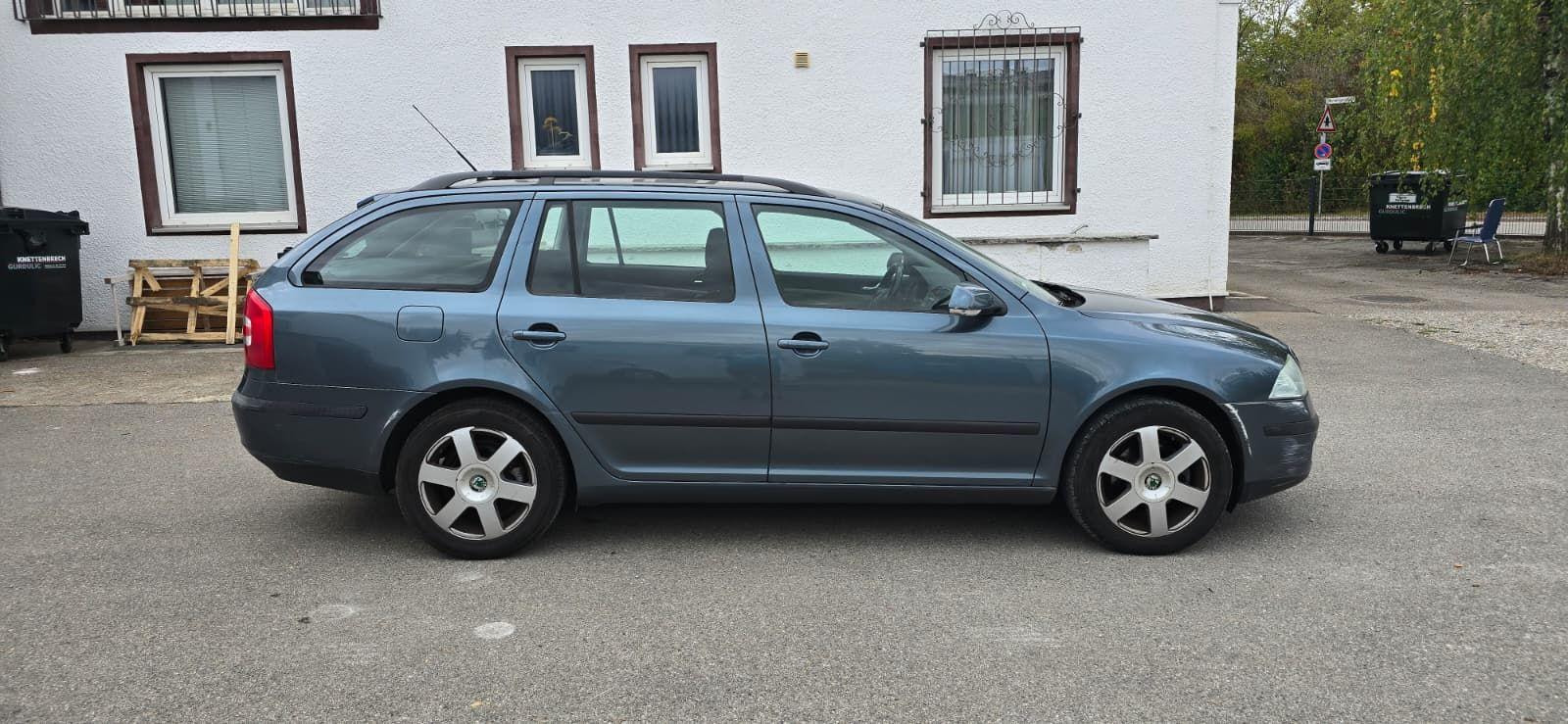 Skoda Octavia 2005 — interior