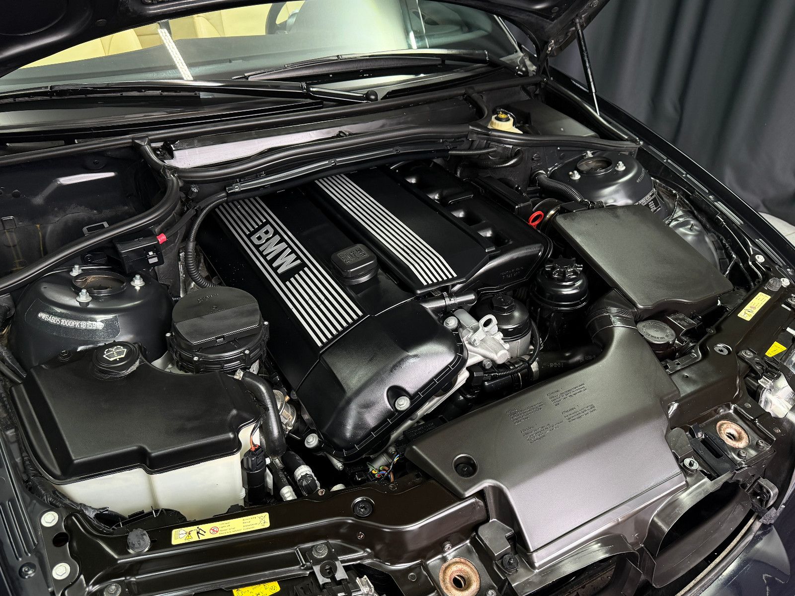 Fahrzeugabbildung BMW 330i Coupe Edition Sport |1.HAND|SMG|H/K|LEDER