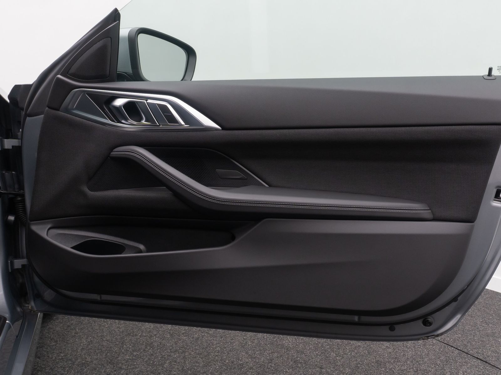 Fahrzeugabbildung BMW 420d Coup&eacute; Alarm HiFi DAB Sport Glasdach 18Zoll