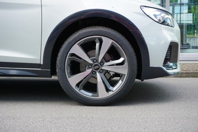 A1 30 TFSI Allstreet Alu 18 RFK LED S-Line Int.