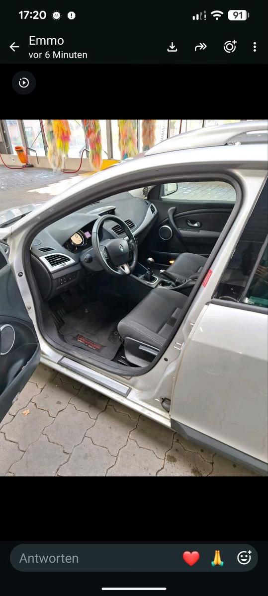 Renault Megane 2010 — engine 131 HP (96kW)