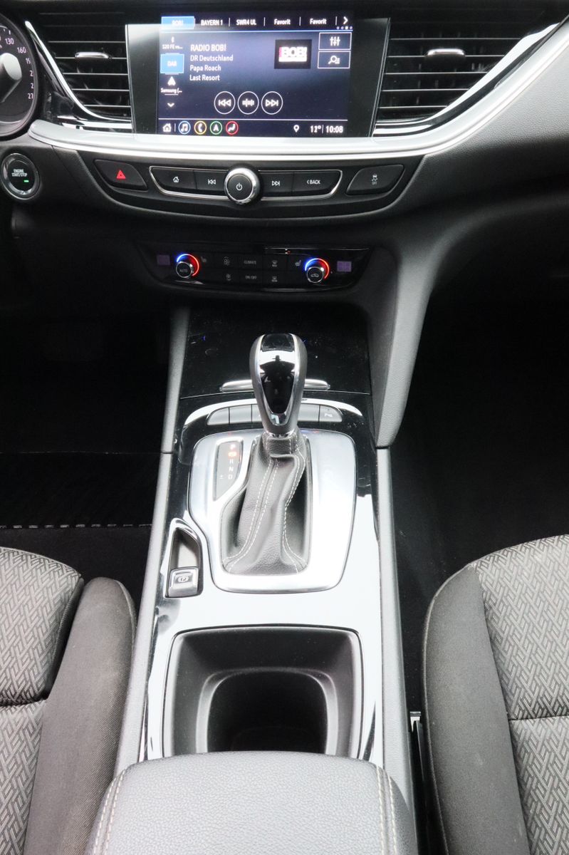 Fahrzeugabbildung Opel Insignia SpT 2.0 D Aut. Business NAV+KAM+SHZ+PP