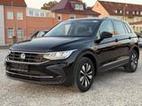 Volkswagen Tiguan Move - Volkswagen: Schwarz
