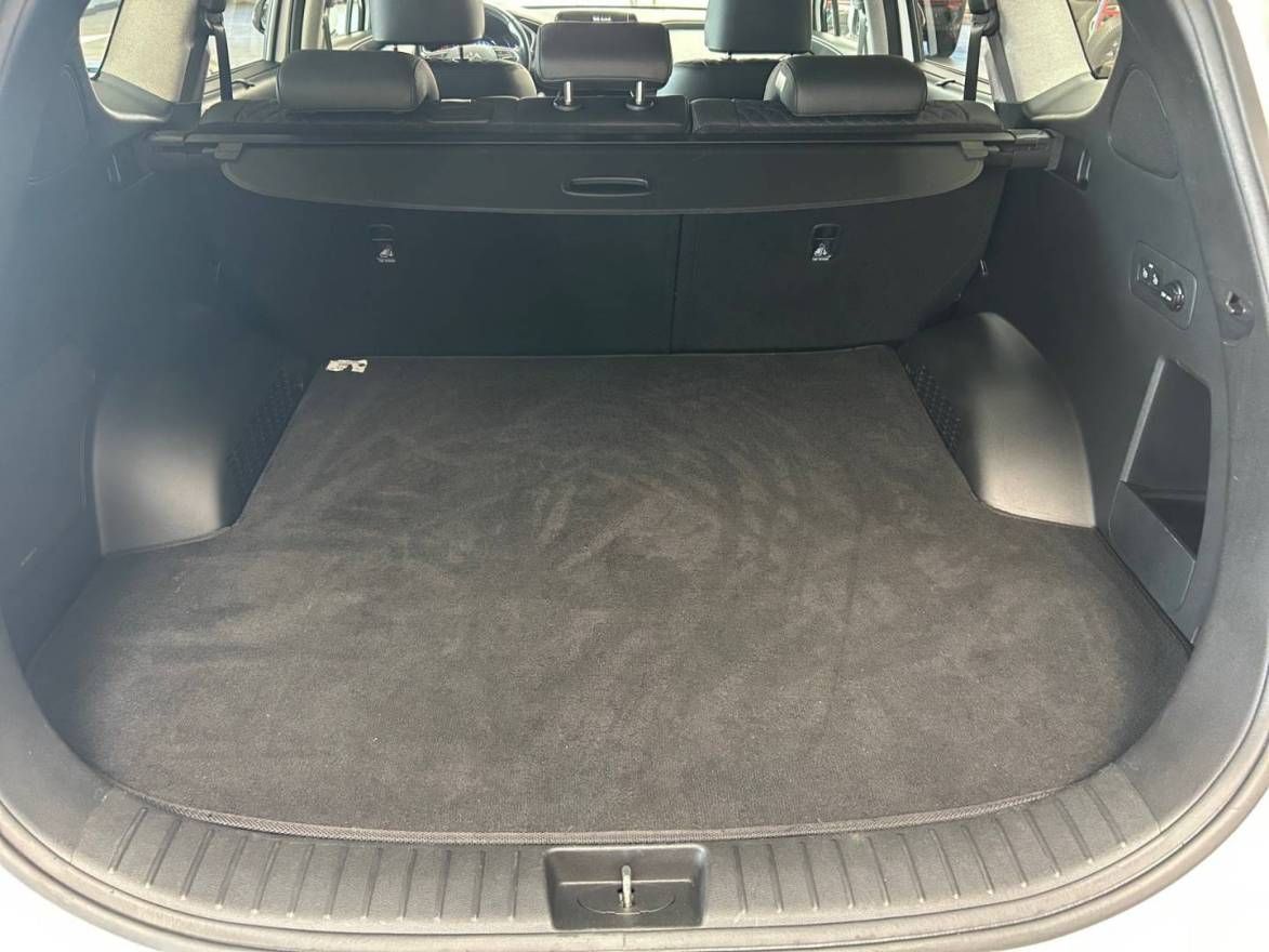 Fahrzeugabbildung Hyundai New Santa Fe Premium