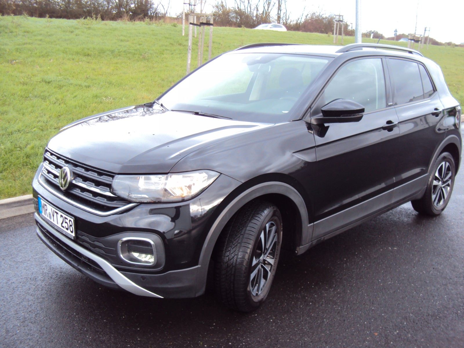 VW T-Cross 1.0 TSI OPF 81 kW -Anhängerk. abnembar.