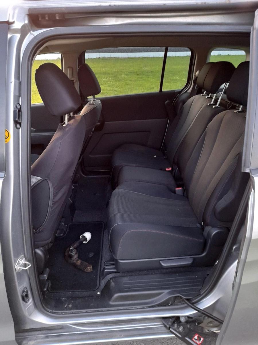 Mazda 5 2013 — photo 6