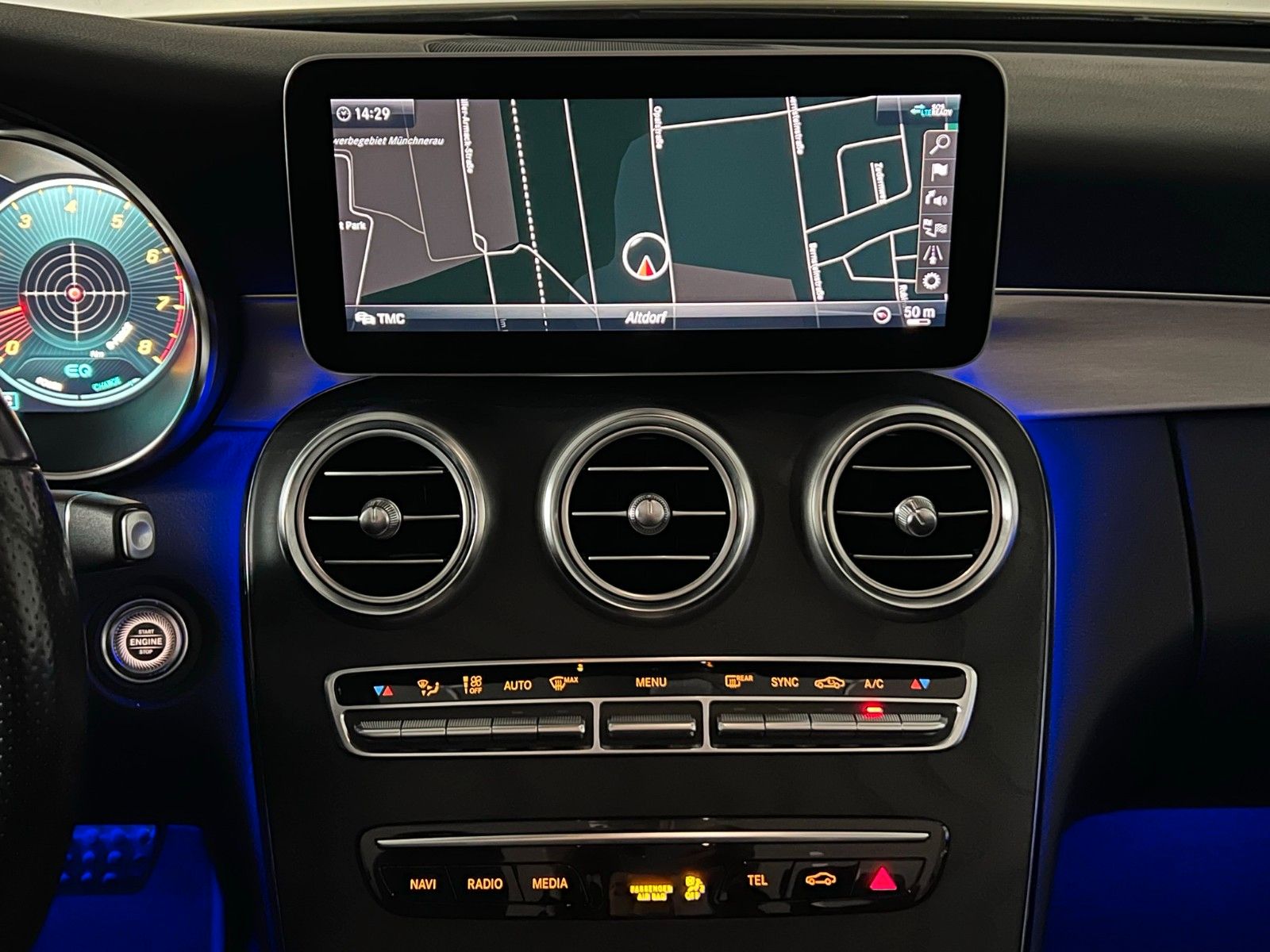 Fahrzeugabbildung Mercedes-Benz C 300 Cabrio AMG-LINE/VRTL COCPIT/360*/BURMESTER