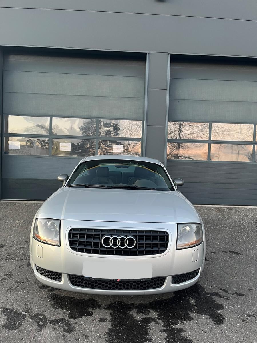 Audi TT Coupe 1.8T S Line Titan Paket