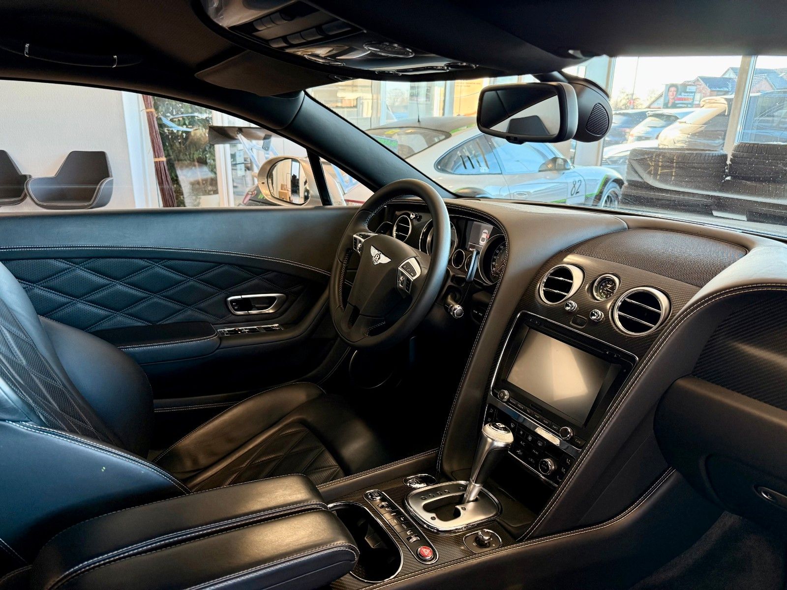 Fahrzeugabbildung Bentley Continental GT W12 Speed Carbon/Keramik/Massage